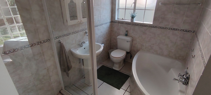 3 Bedroom Property for Sale in Doringkruin North West
